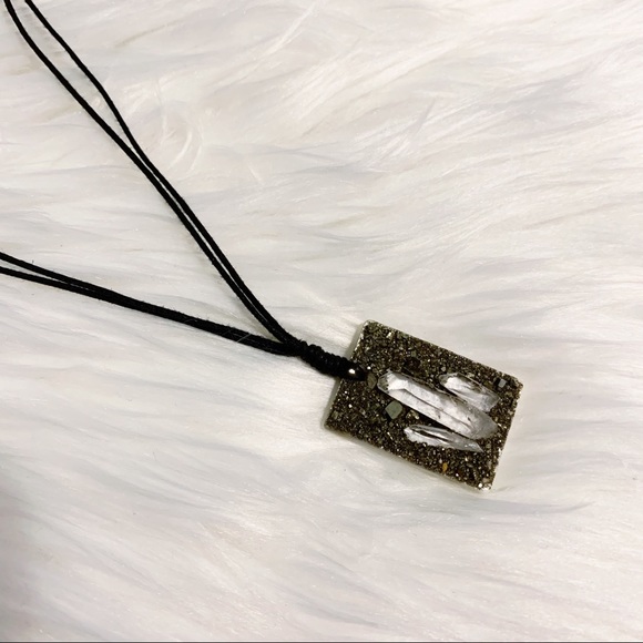 Handmade African white quartz bronze neckl… - Picture 7 of 8